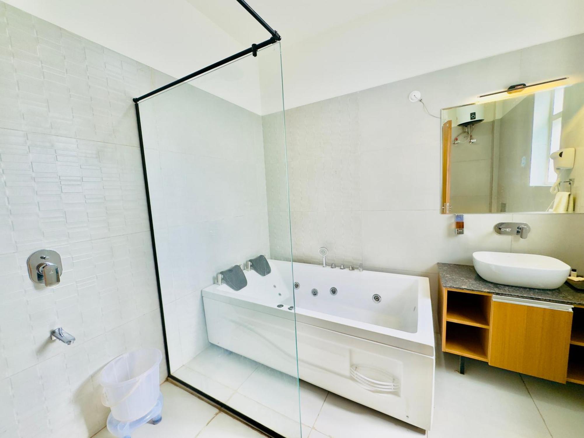 Forest Creek Resort Kiari - A Luxury 4 Star Resort Рамнагар Екстериор снимка